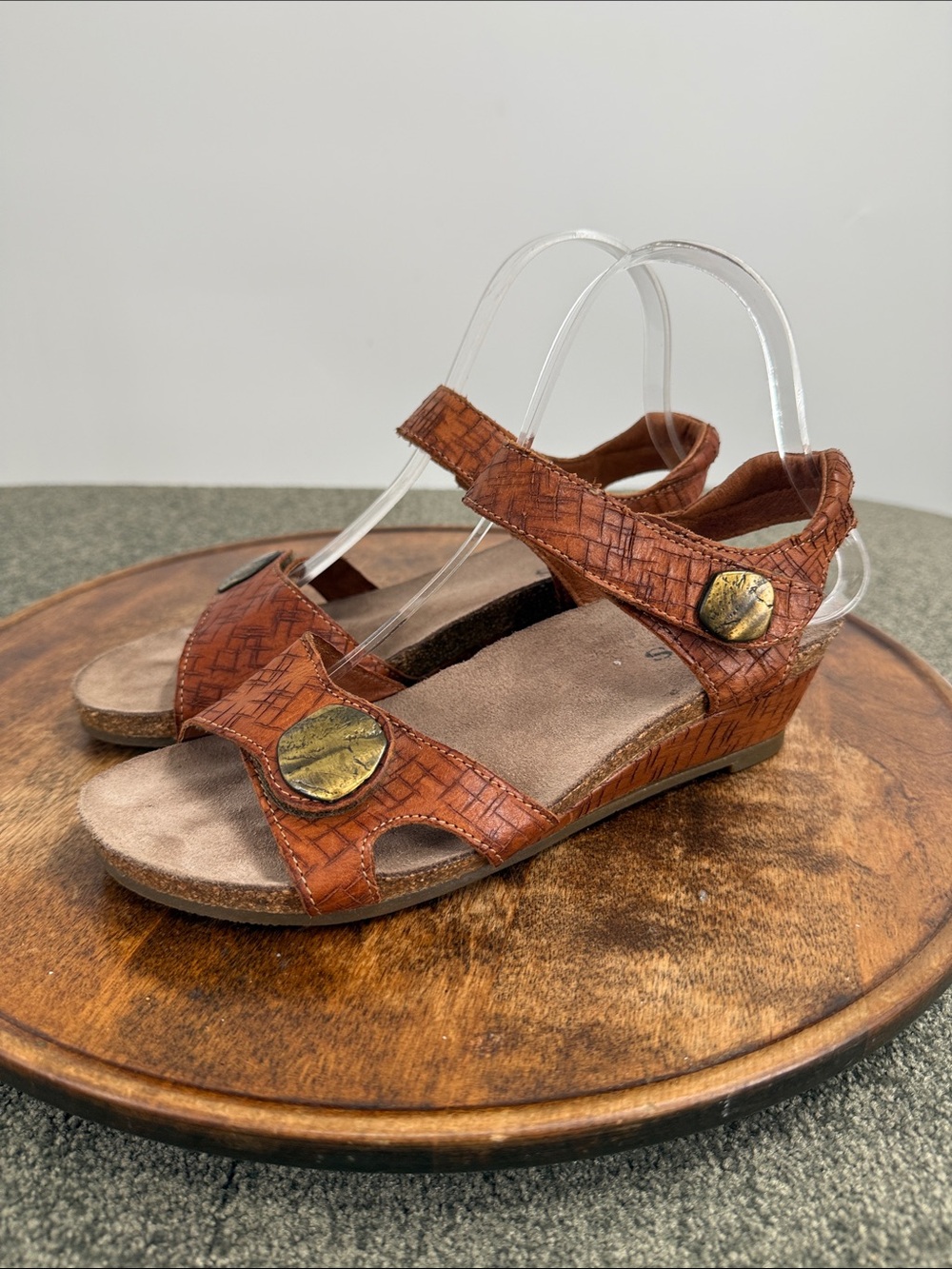 Taos Sandals Wm 37 US 6-6.5 Comfort Brown Leather Wedge Heel
